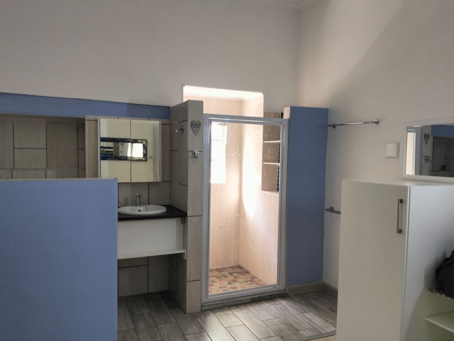 2 Bedroom Property for Sale in Stasieweg Western Cape